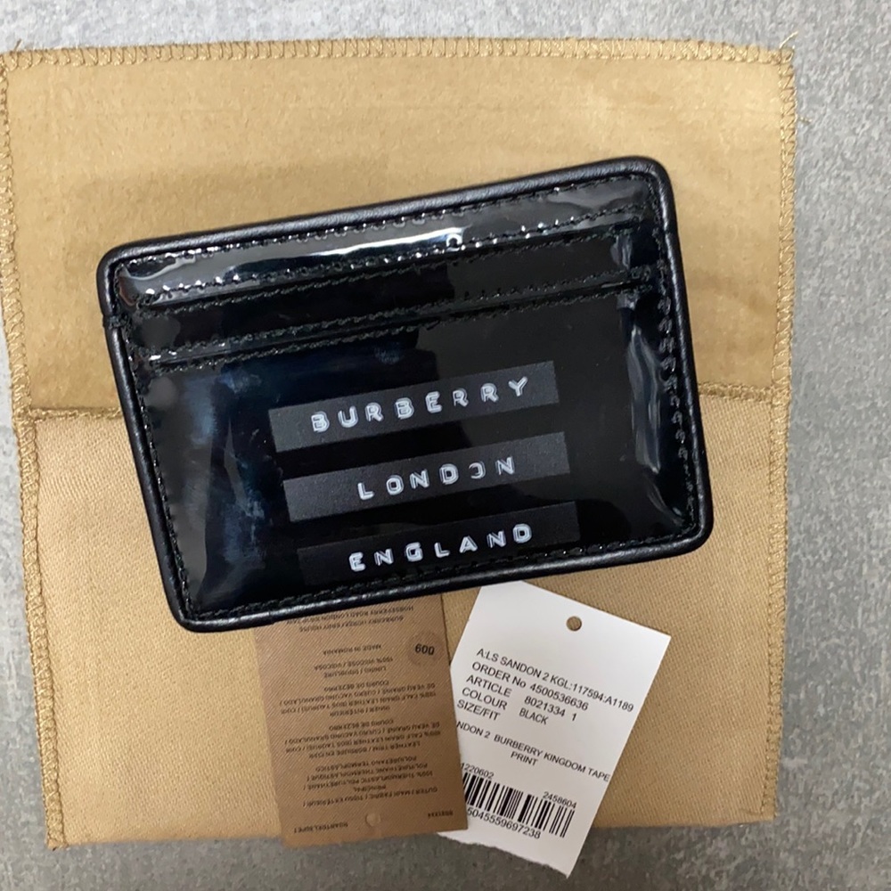 Burberry Authentic patent leather card case (5 card slot) - Picture 1 of 4